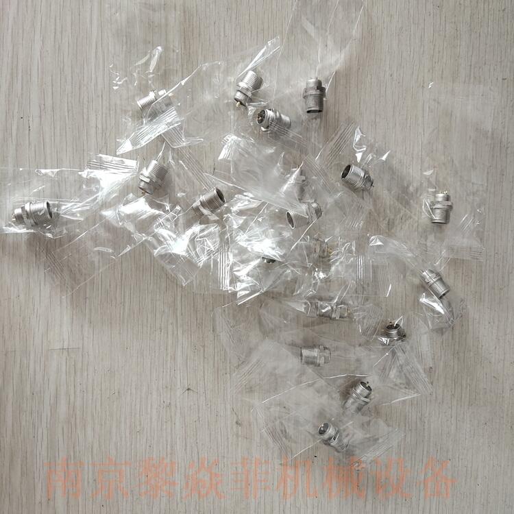 日本多治见通用同轴连接器R03-CR5广东深圳