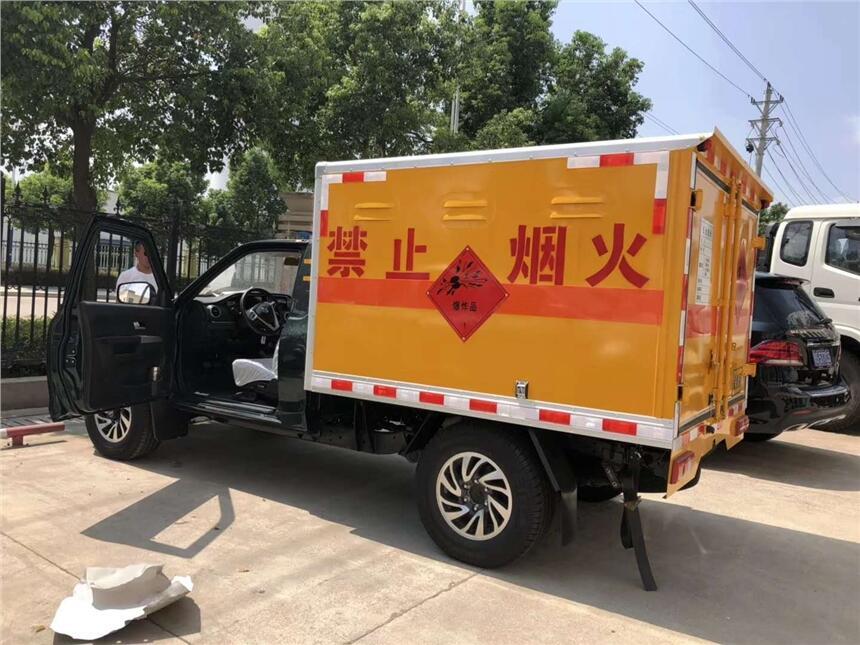 广西南宁福田4米2危废车新车有车