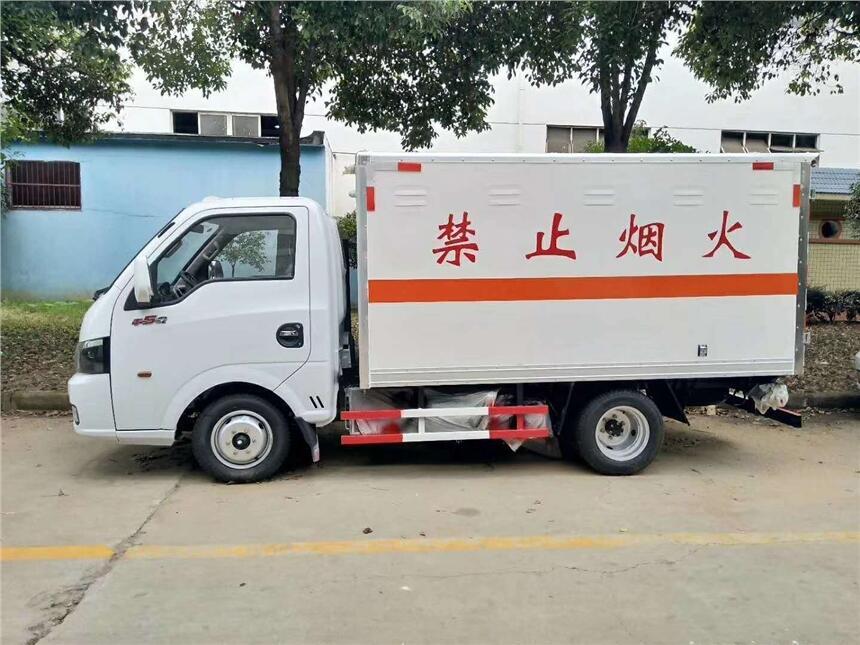 广东东莞4米2多利卡危废车新车有车