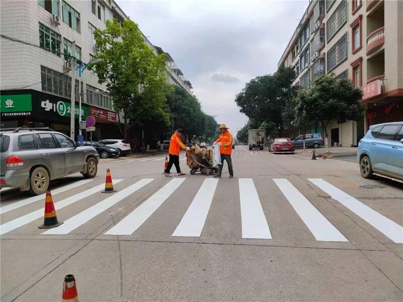 南宁市武鸣县医院内部道路画线经验丰富的队伍