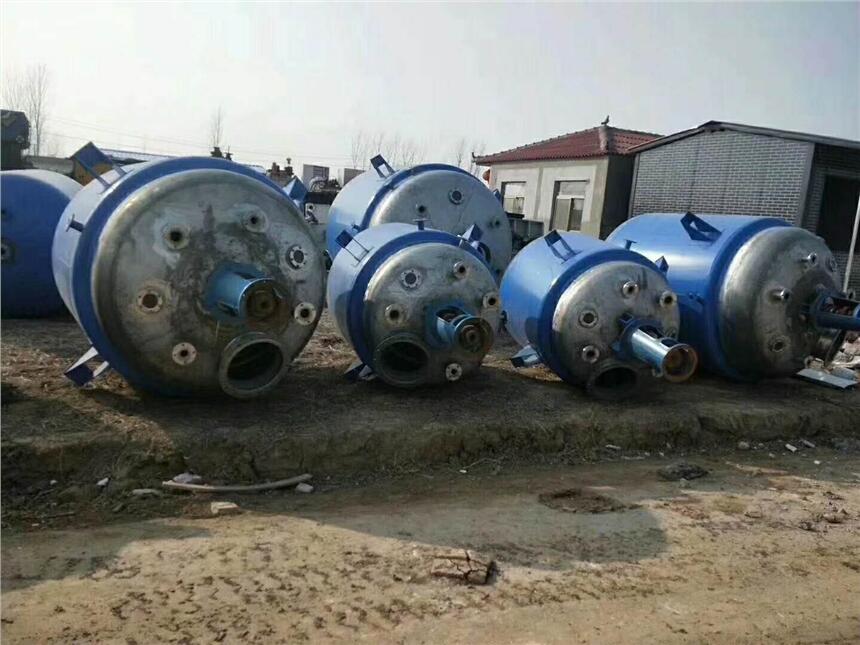 株洲着急出售二手10吨内盘管反应釜