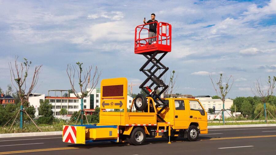 五环防撞缓冲车 防撞车出租 防撞缓冲包加装