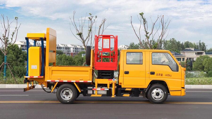 蓝牌防撞缓冲车 楚胜防撞车 曼力西防撞缓冲垫