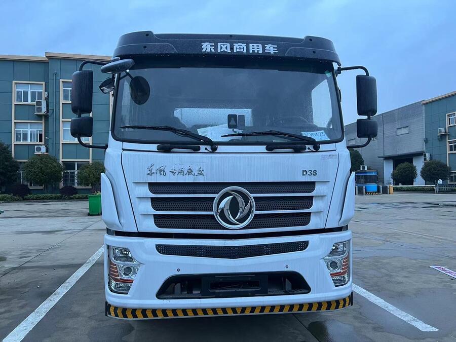 油罐车10吨多少钱一个柴油车报废年限新规定是什么加油车10吨价格带手续大约多少钱