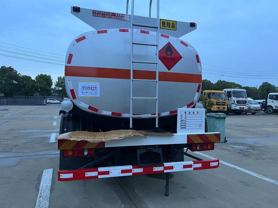 油罐车10吨多少钱一公里正常柴油车打不着车什么原因造成的加油车要求有哪些规定