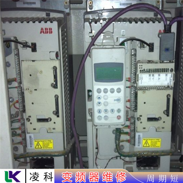 松下Panasonic变频器上电键盘无显示维修新篇章