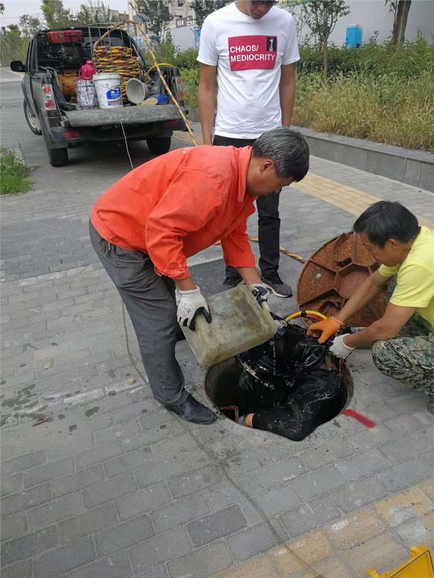 （新闻）七台河雨水管道水下封堵本地的