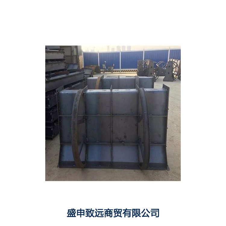 隔离墩钢模具水泥隔离墩钢模具批发预制分隔带模具