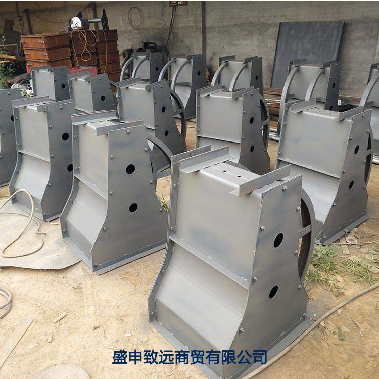 隔离墩钢模具生产厂家道路隔离墩钢模具厂家分隔带模具