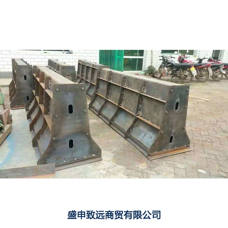 隔离墩钢模具水泥隔离墩钢模具栏杆隔离带模具加工