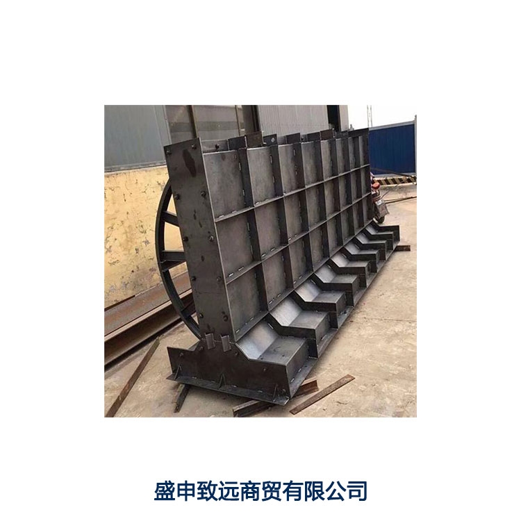 混凝土隔离墩模具移动式隔离带模具制作铁路隔离墩模具