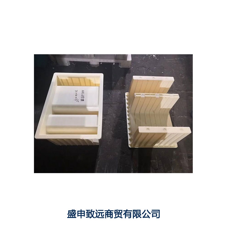 隔离墩钢模具报价移动式隔离带模具批发栏杆隔离带模具厂