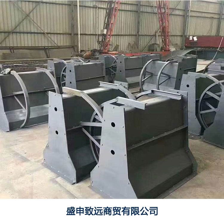 隔离墩钢模具生产厂家水泥隔离墩钢模具批发预制公路分隔带模具