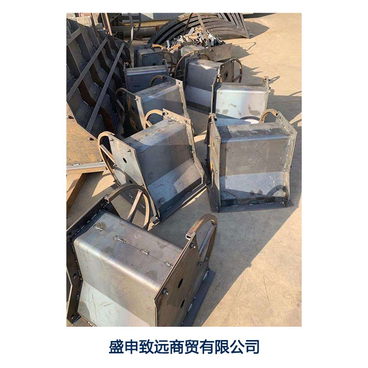 混凝土隔离墩模具移动式隔离带模具制作铁路隔离墩模具