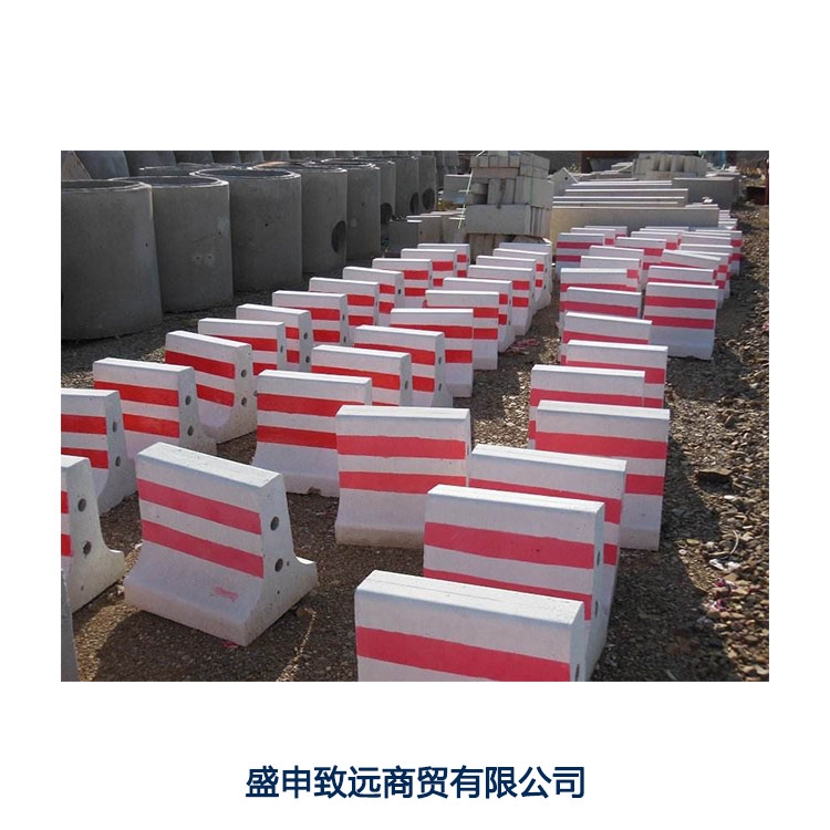 隔离墩钢模具尺寸移动式隔离带模具价格预制隔离墩钢模具
