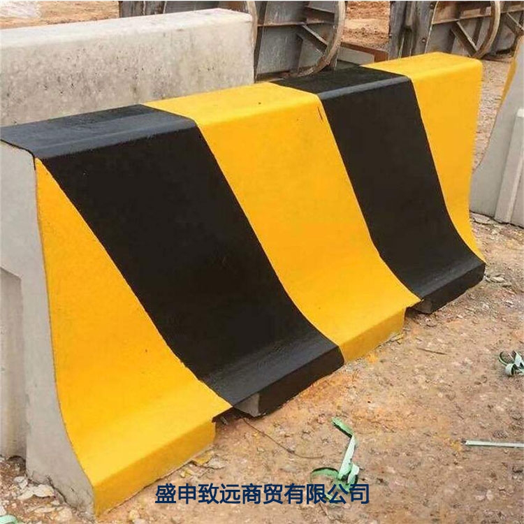 隔离墩钢模具厂家电话防撞隔离墩模具栏杆隔离带模具