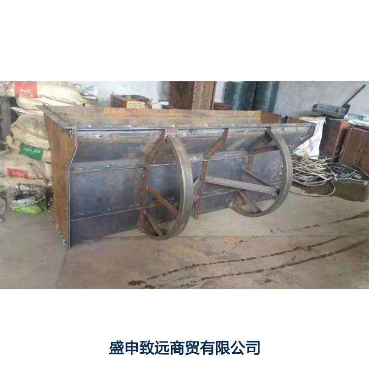隔离墩钢模具水泥隔离墩钢模具栏杆隔离带模具加工
