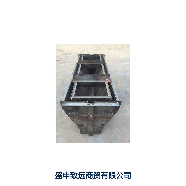 隔离墩钢模具水泥隔离墩钢模具批发预制分隔带模具