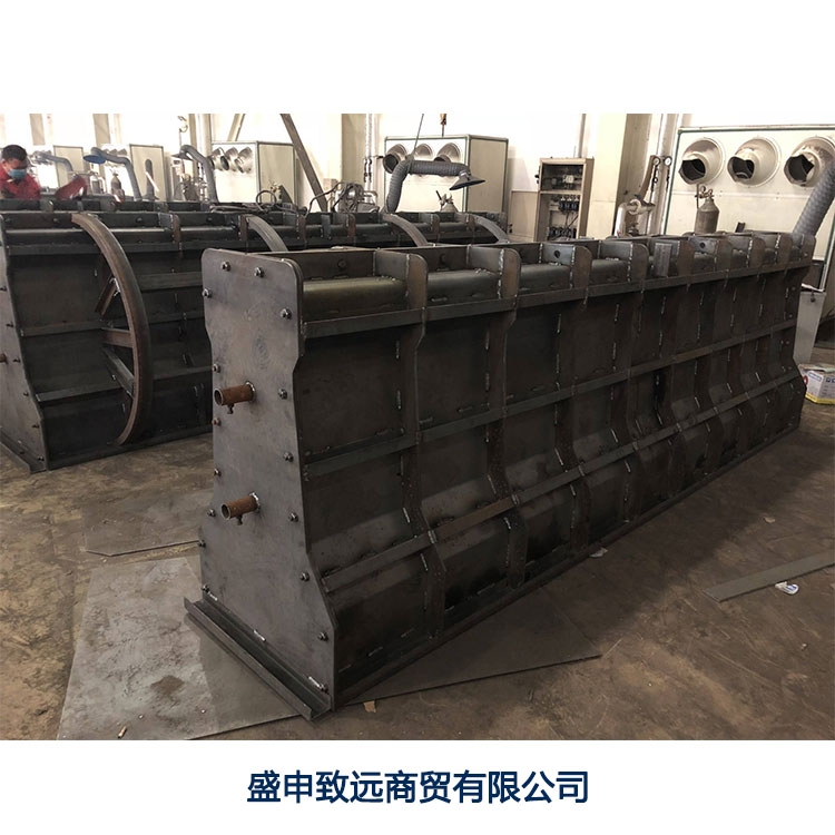 隔离墩钢模具生产厂家道路隔离墩钢模具厂家分隔带模具