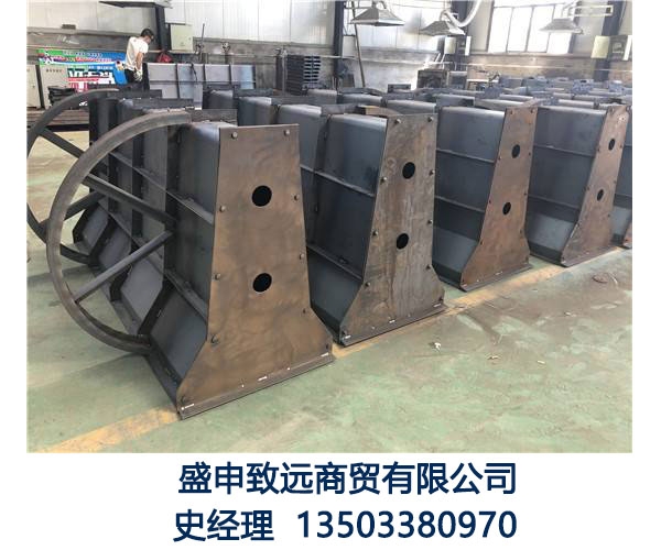 隔离墩钢模具水泥隔离墩钢模具批发预制分隔带模具