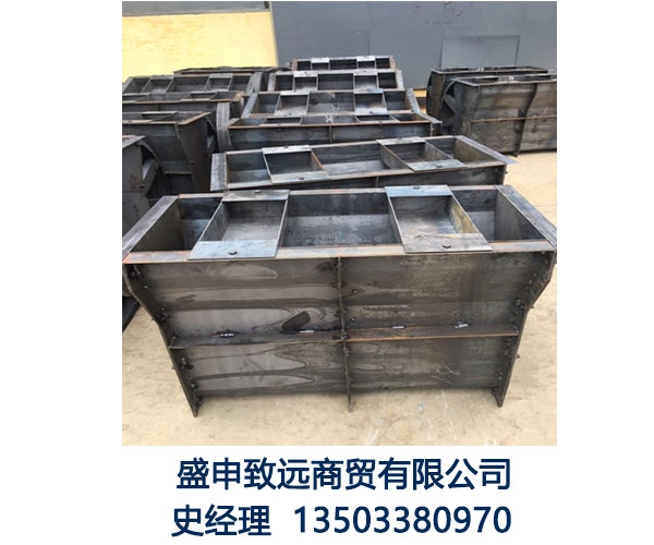 隔离墩钢模具尺寸移动式隔离带模具价格预制隔离墩钢模具