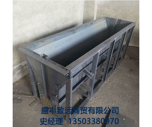 混凝土隔离墩模具交通隔离带模具制作分隔带模具