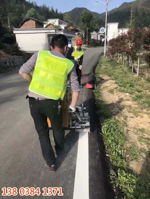 云南丽江市道路划线机√厂家新闻价格优惠